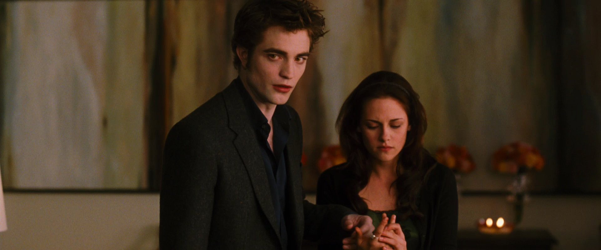 NewMoon_Teaser0043.jpg