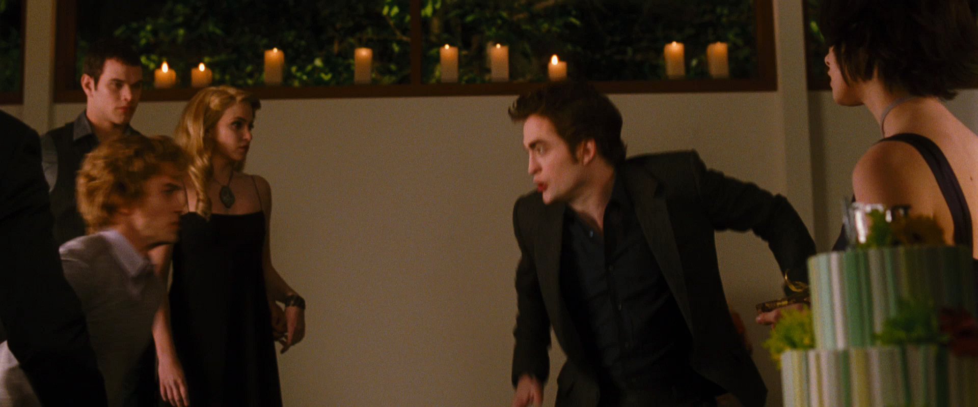 NewMoon_Teaser0045.jpg