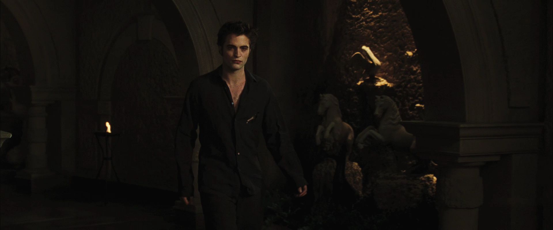 NewMoonTrailer0106.jpg