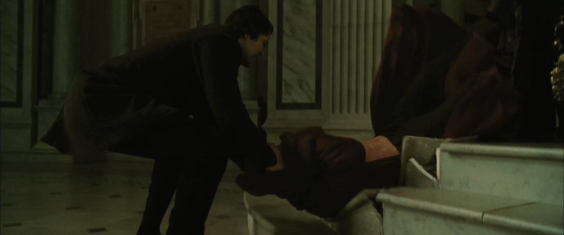 NewMoonTrailer0194.jpg