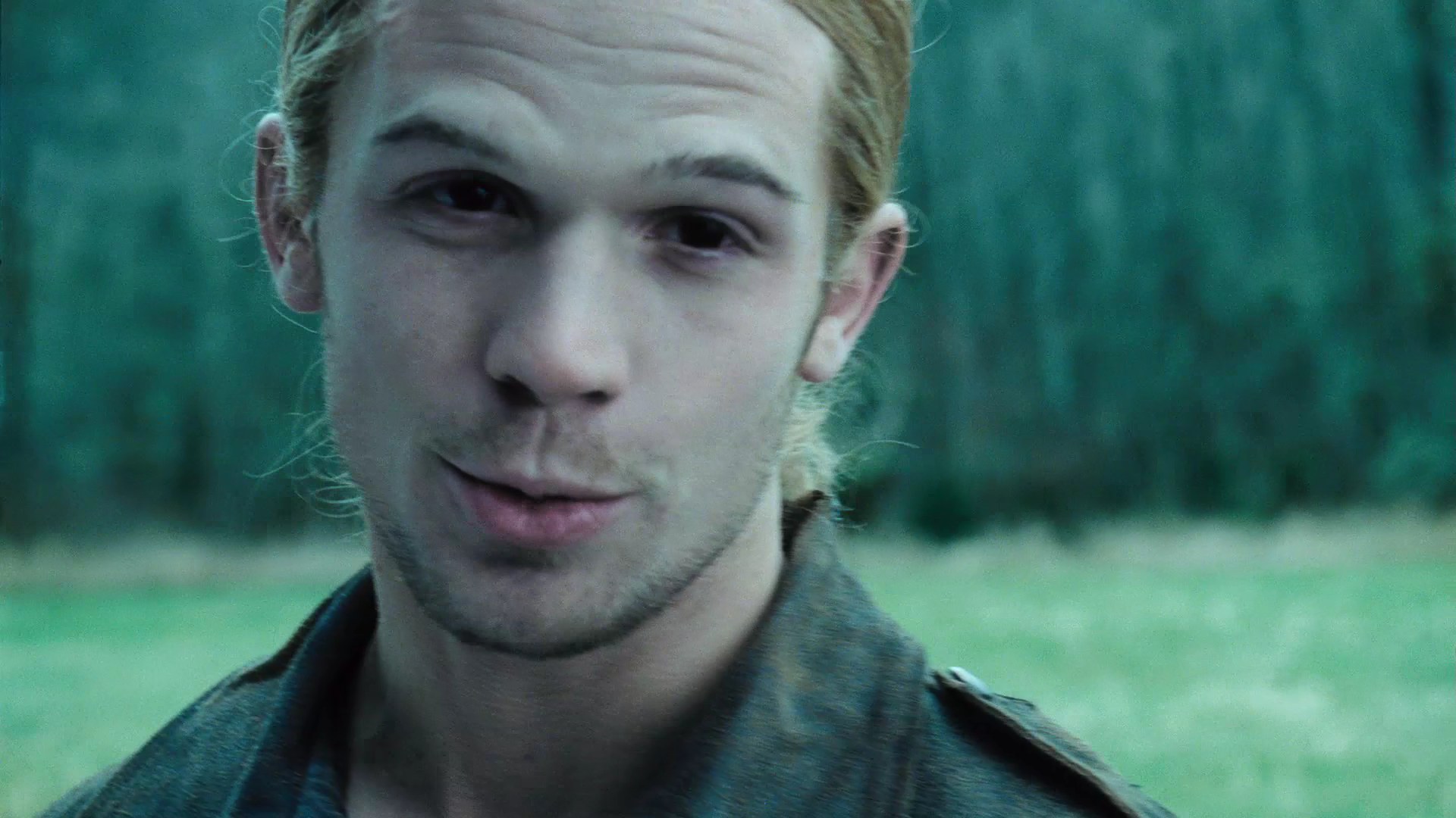 TwilightTrailer0121.jpg