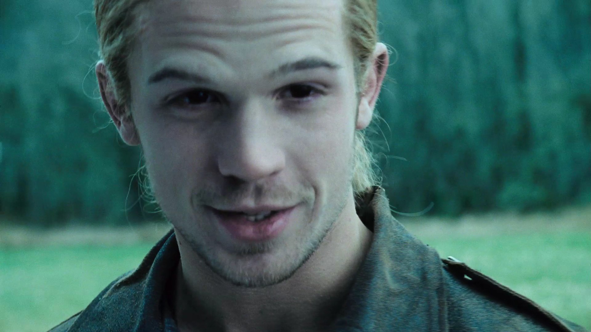 TwilightTrailer0122.jpg