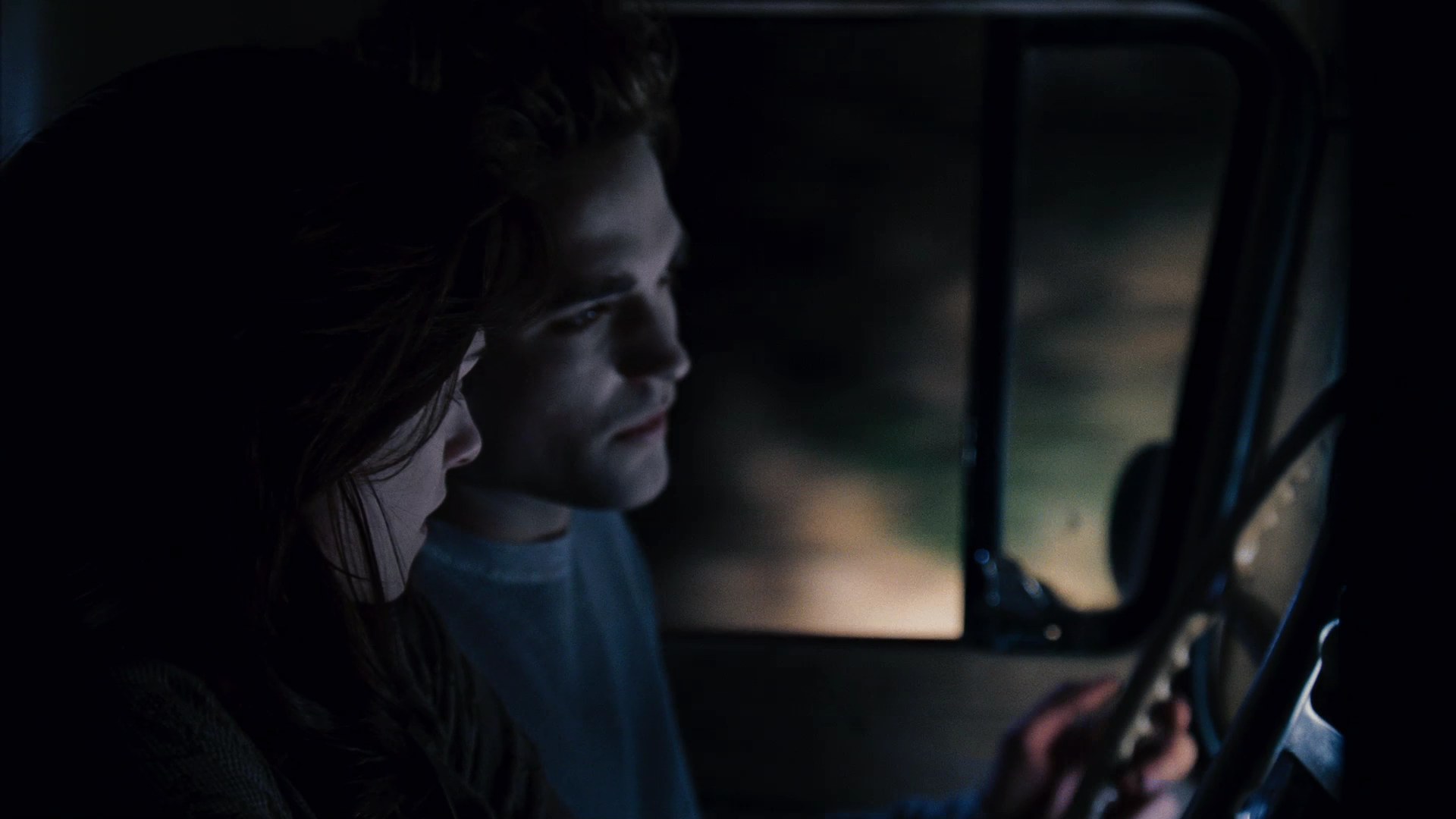 TwilightTrailer0143.jpg