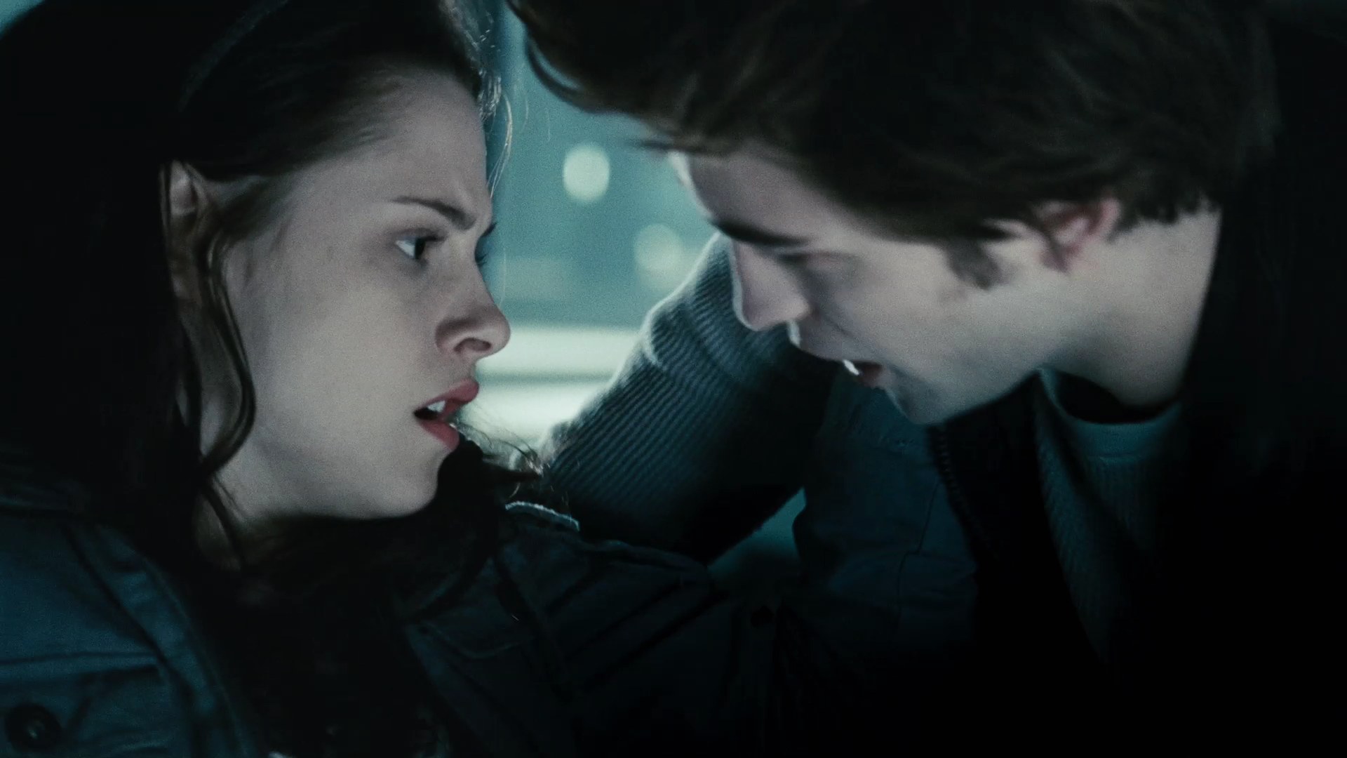TwilightTrailer0146.jpg