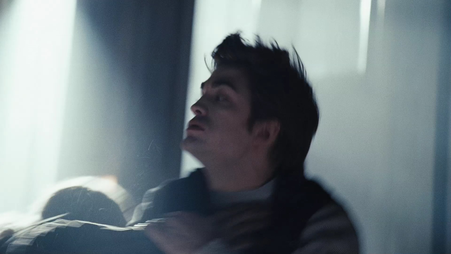 TwilightTrailer0163.jpg