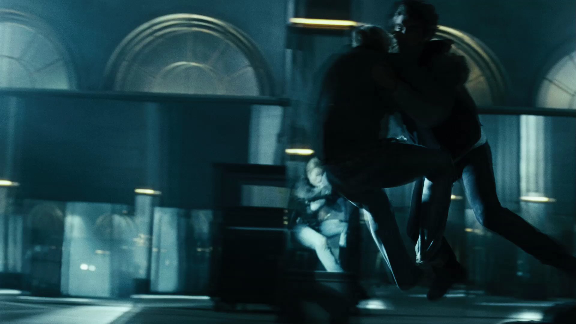 TwilightTrailer0174.jpg