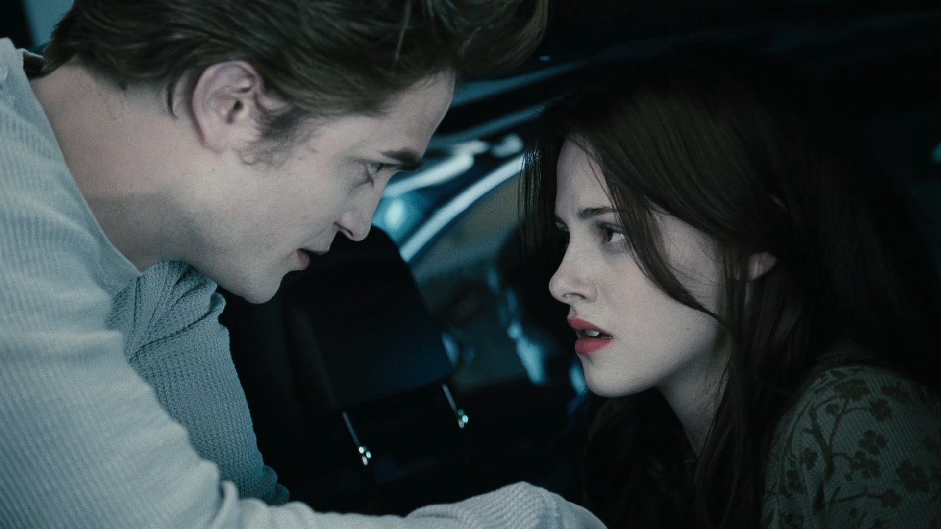 TwilightTrailer0178.jpg
