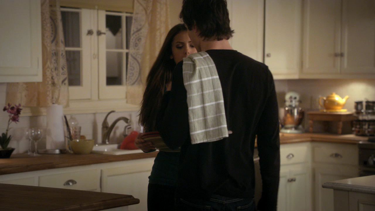 113VampireDiaries0576.jpg