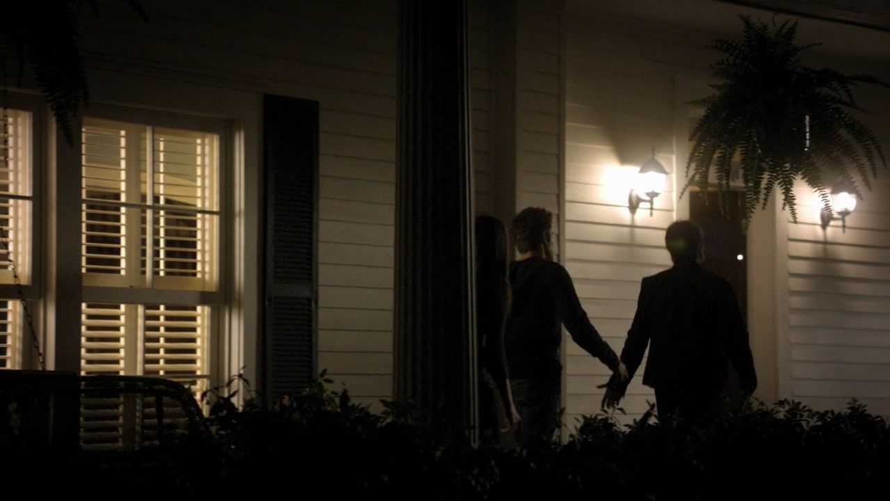 113VampireDiaries0771.jpg