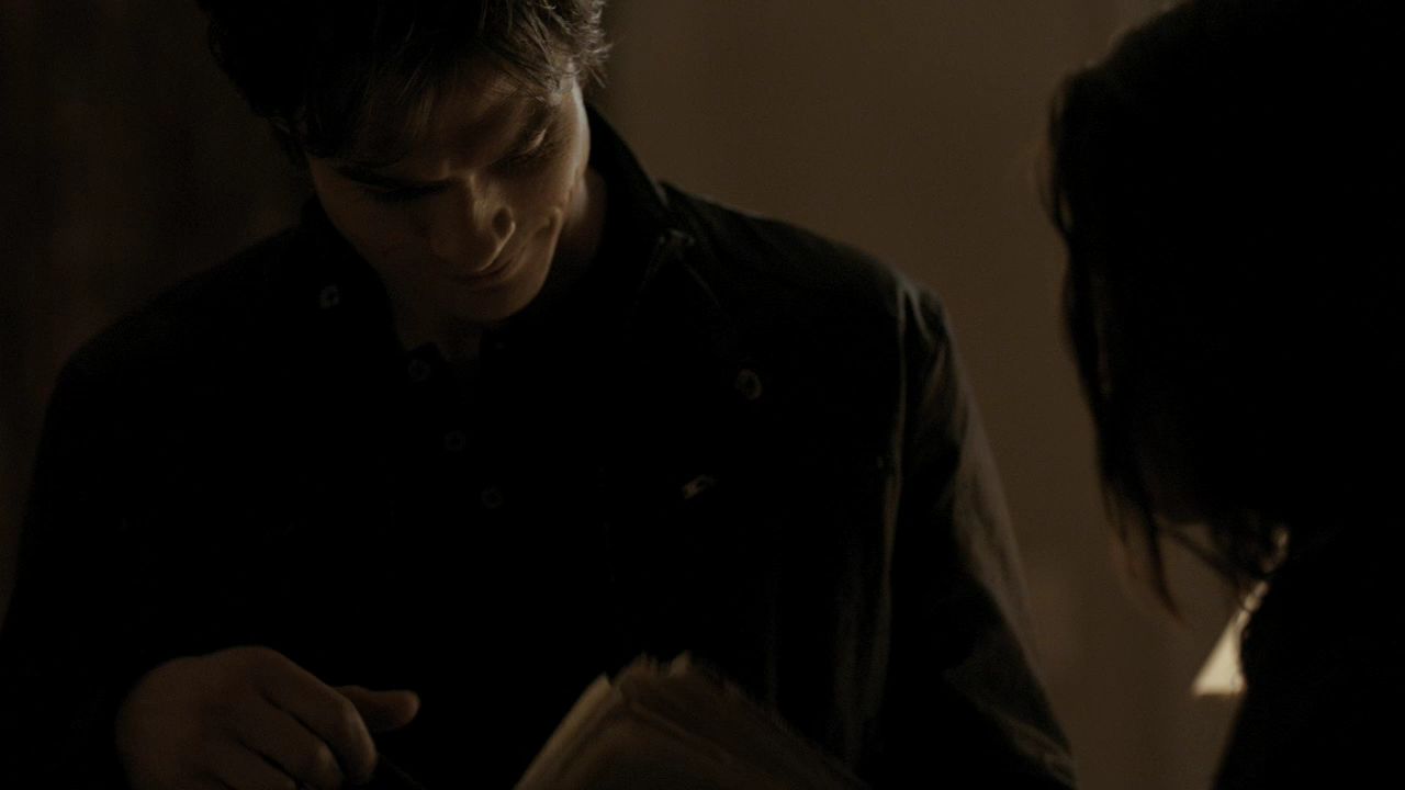 113VampireDiaries1070.jpg