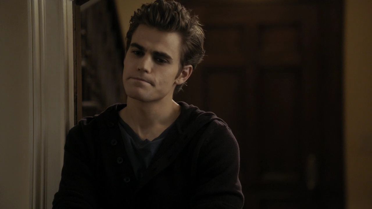 113VampireDiaries1300.jpg