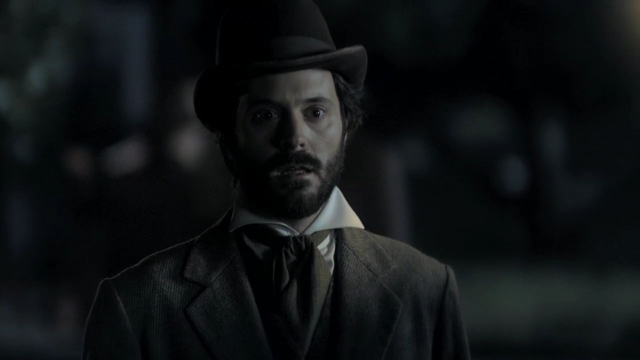 113VampireDiaries1344.jpg