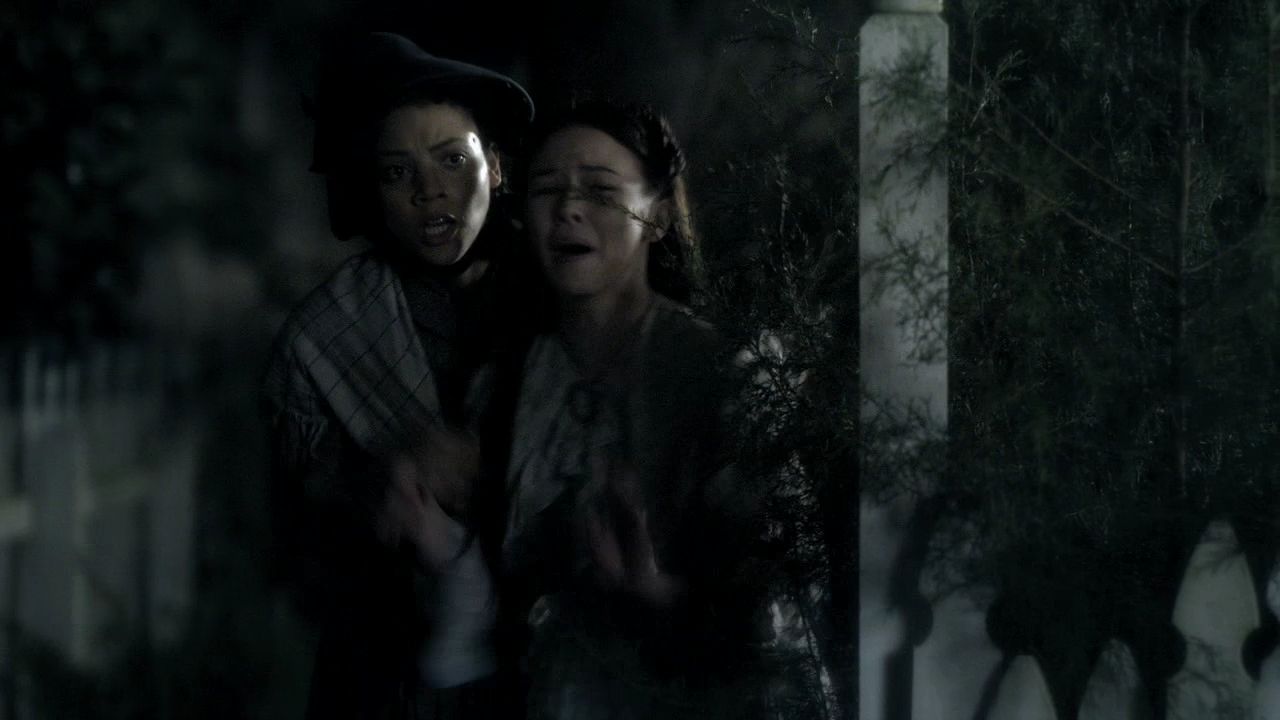 113VampireDiaries1349.jpg