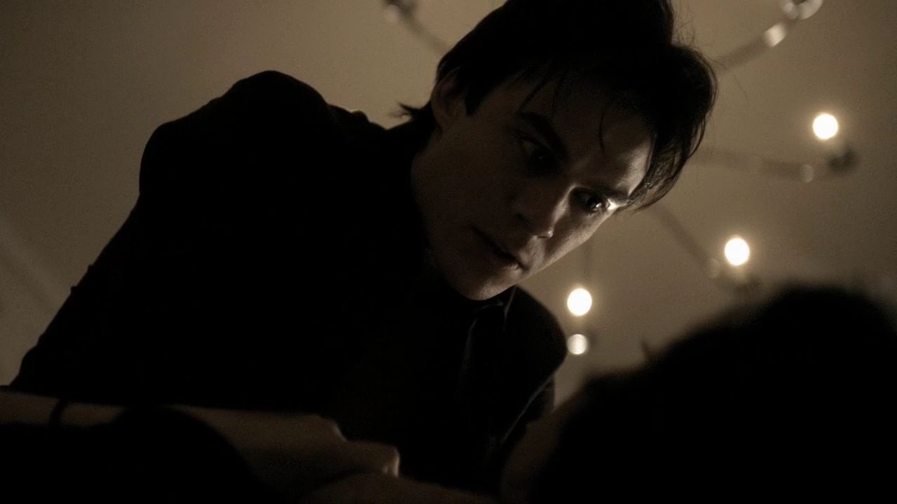 121VampireDiaries0695.jpg