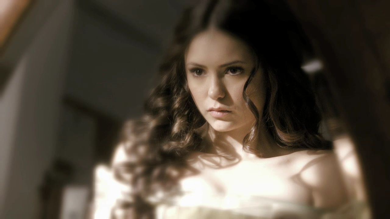 122VampireDiaries0017.jpg