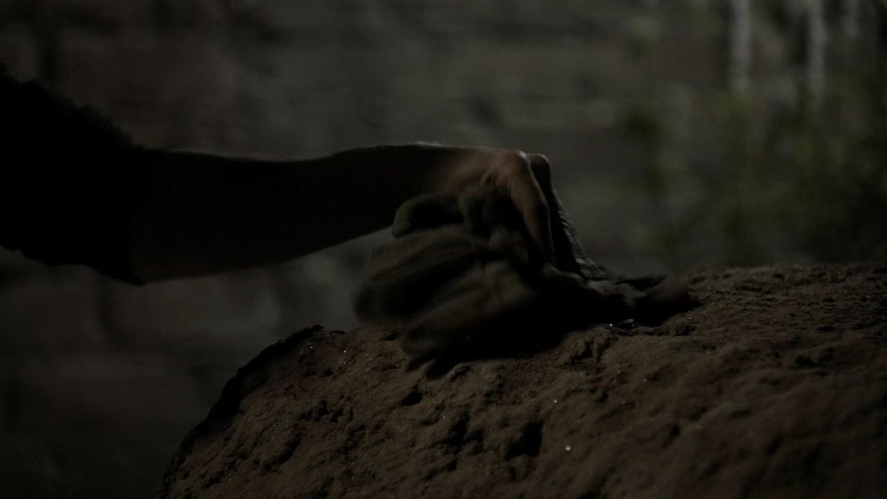 204VampireDiaries0477.jpg