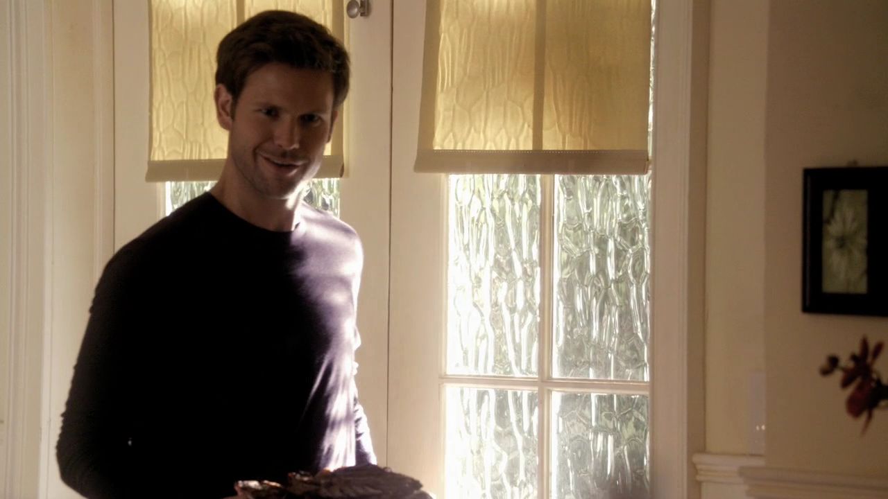204VampireDiaries0601.jpg
