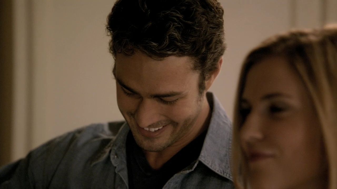 204VampireDiaries0611.jpg