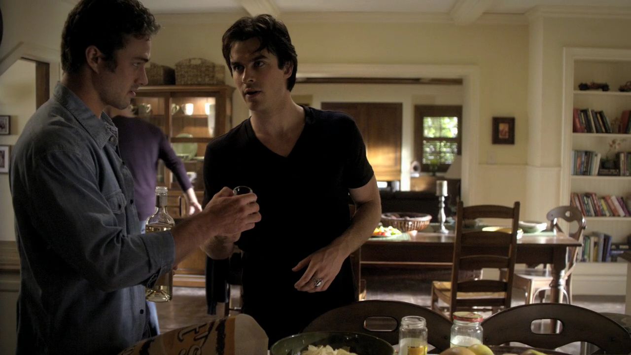 204VampireDiaries0634.jpg