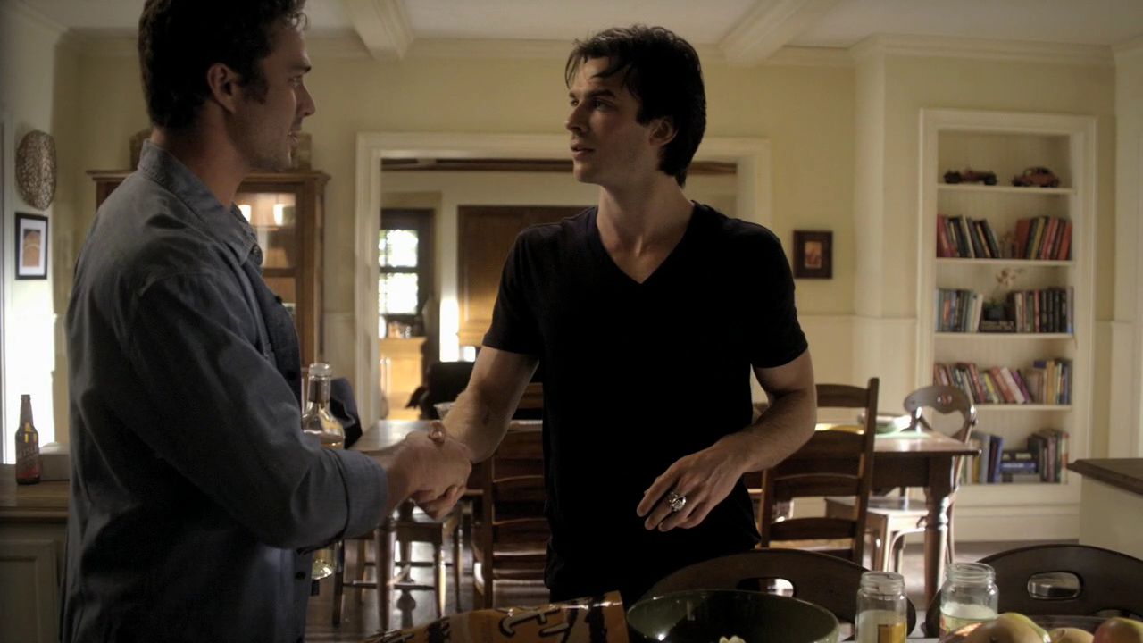 204VampireDiaries0639.jpg