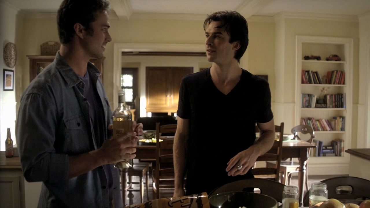 204VampireDiaries0640.jpg