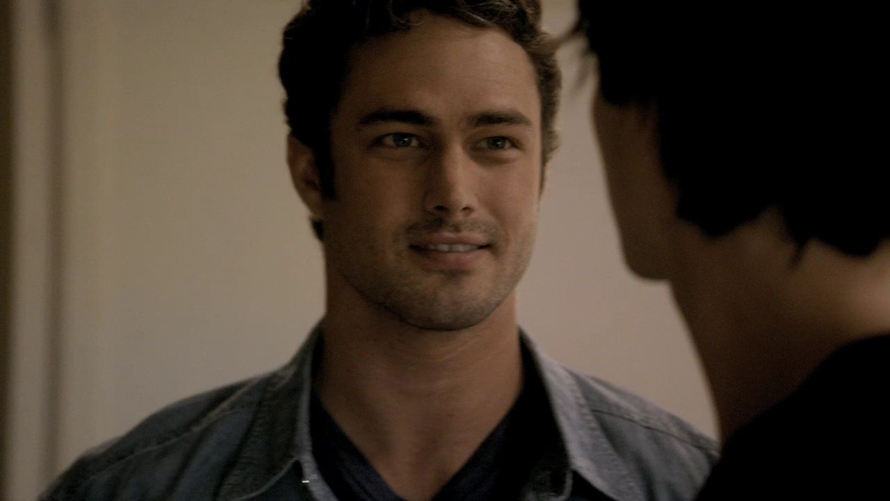 204VampireDiaries0641.jpg