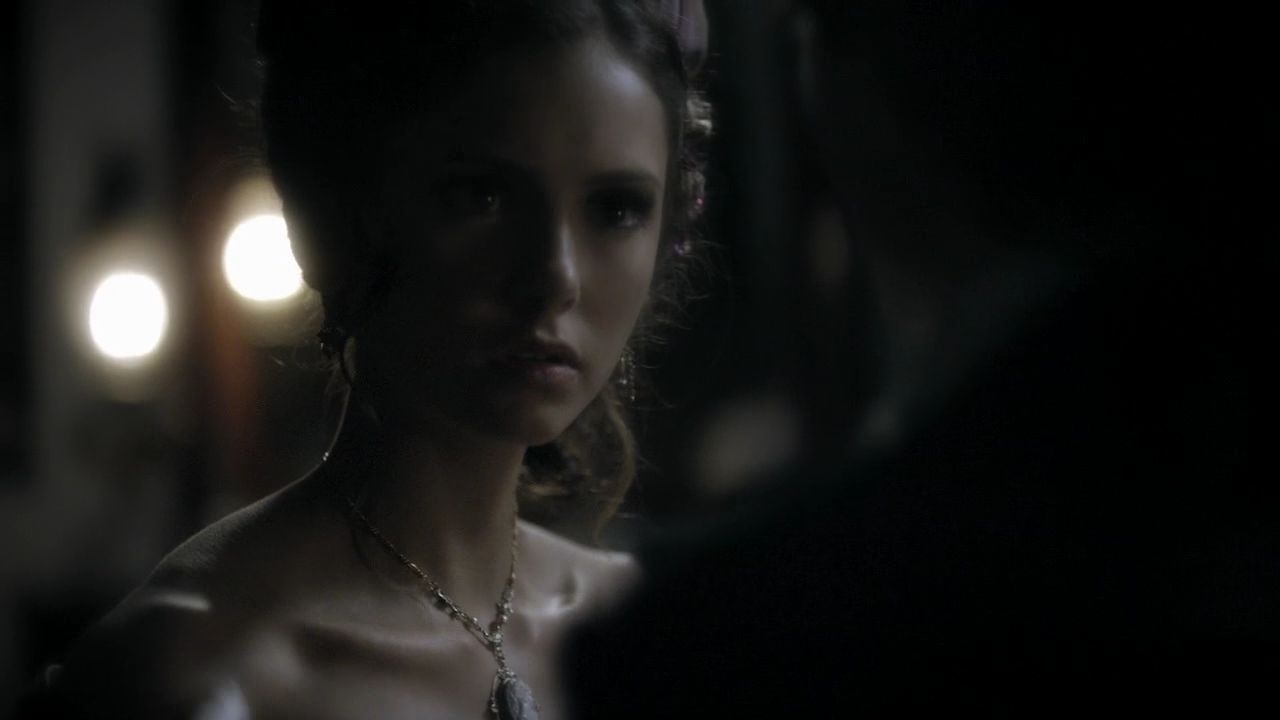 204VampireDiaries0810.jpg