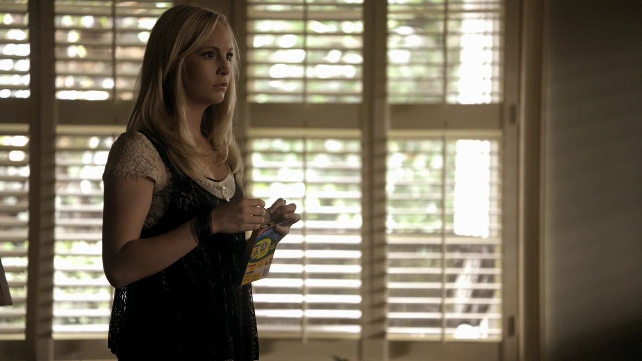 204VampireDiaries1003.jpg