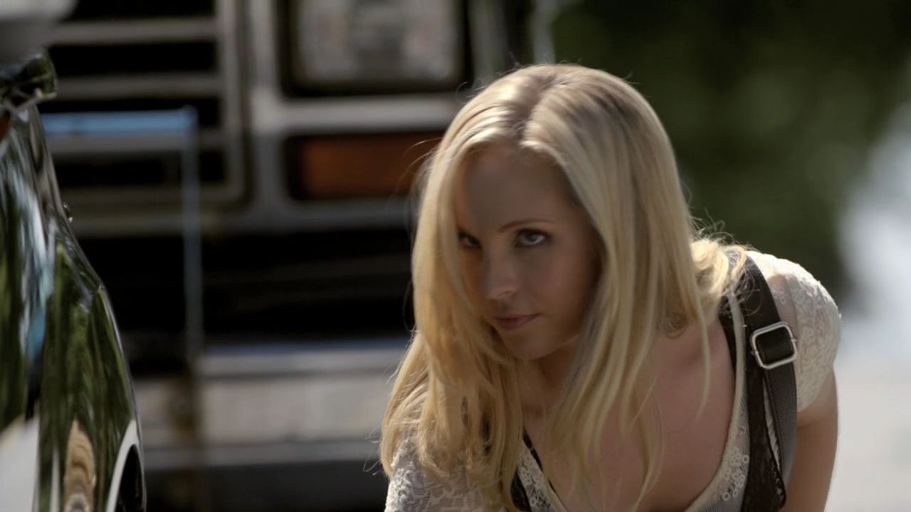 204VampireDiaries1030.jpg