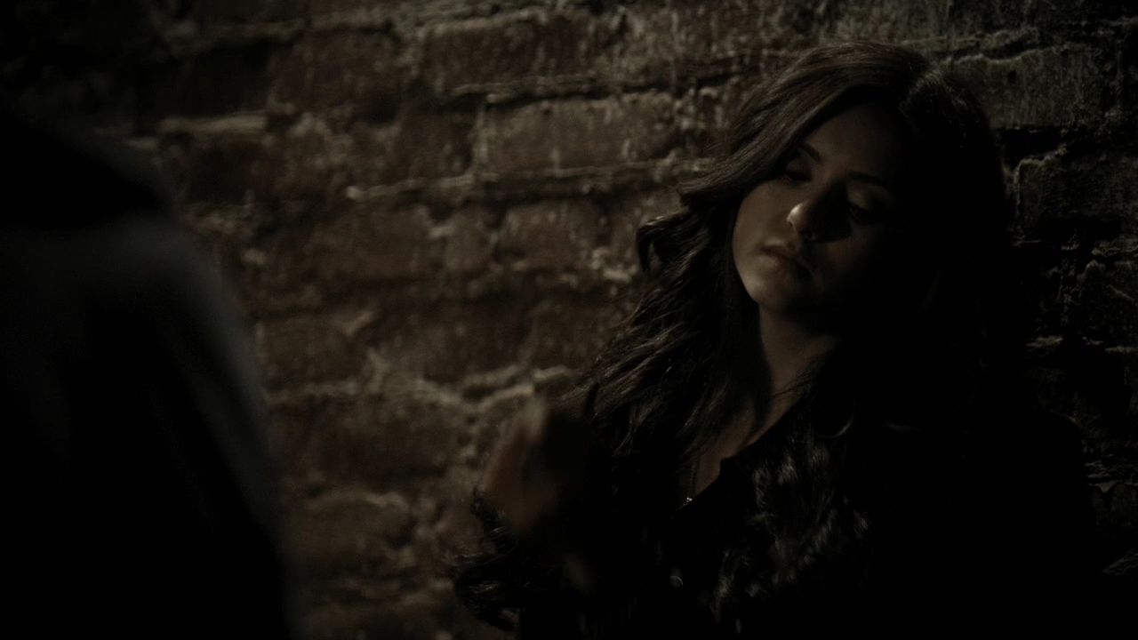 204VampireDiaries1075.jpg
