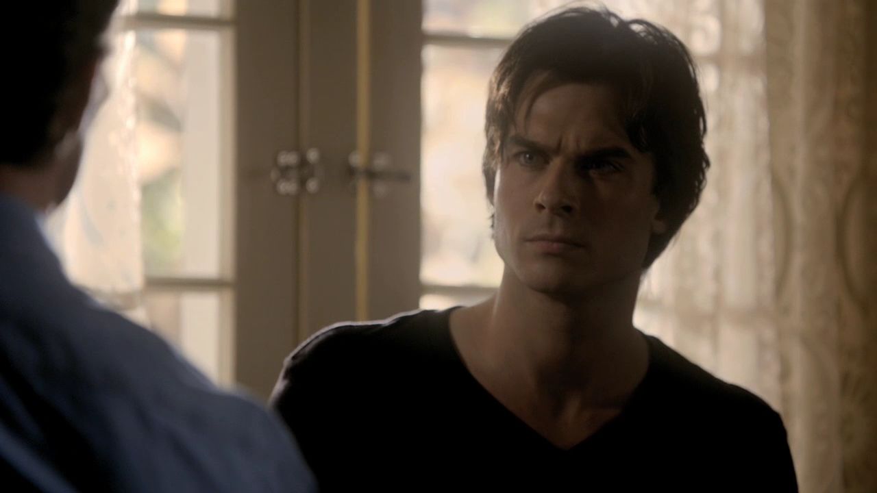 204VampireDiaries1128.jpg