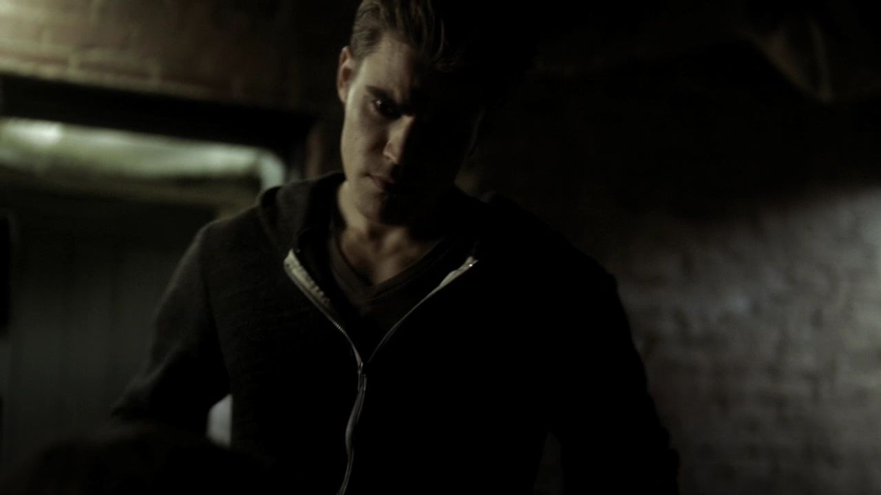 204VampireDiaries1312.jpg