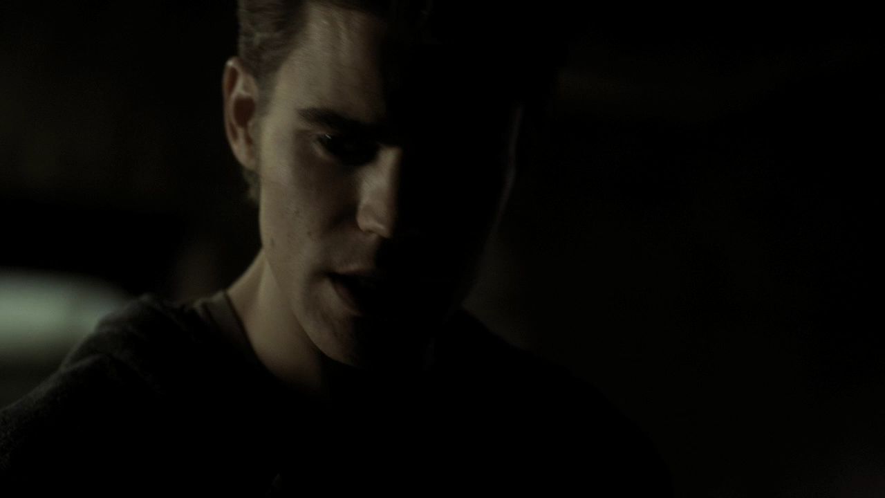 204VampireDiaries1316.jpg