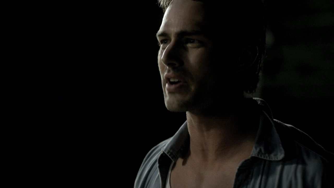 205VampireDiaries0019.jpg