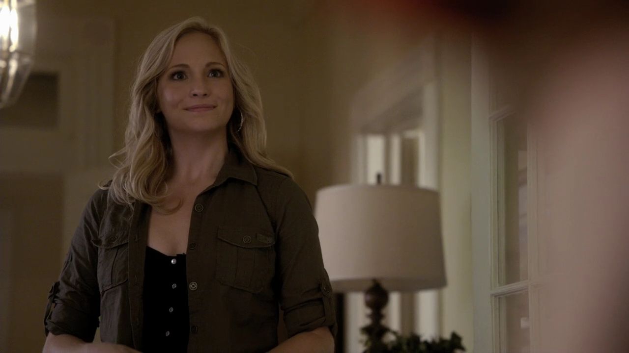 205VampireDiaries0243.jpg