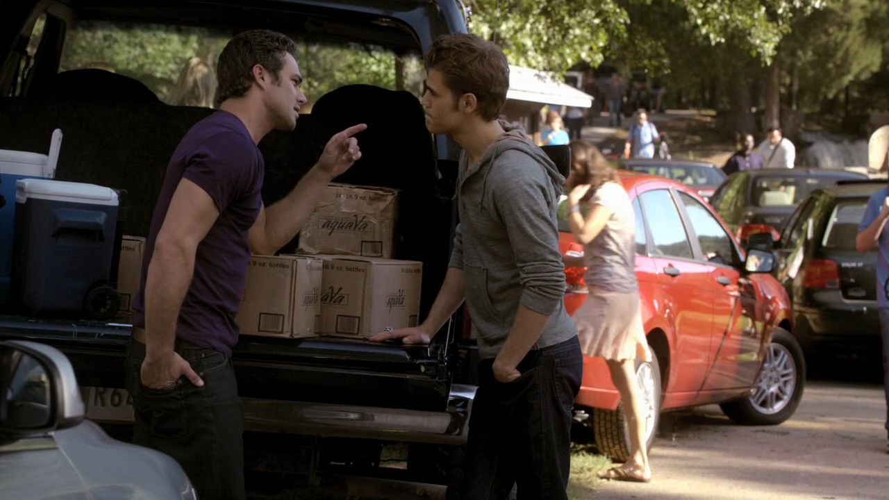 205VampireDiaries0306.jpg
