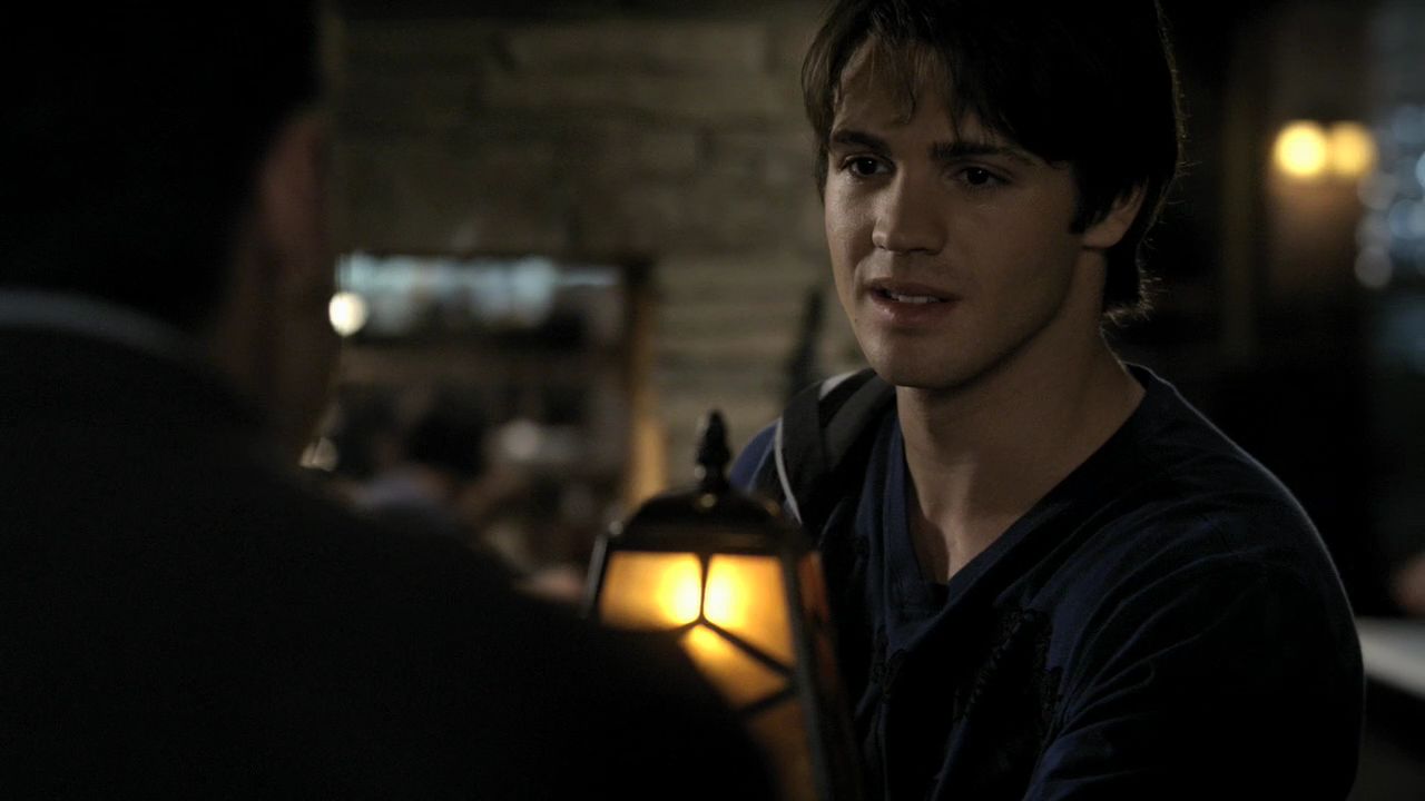 205VampireDiaries0389.jpg