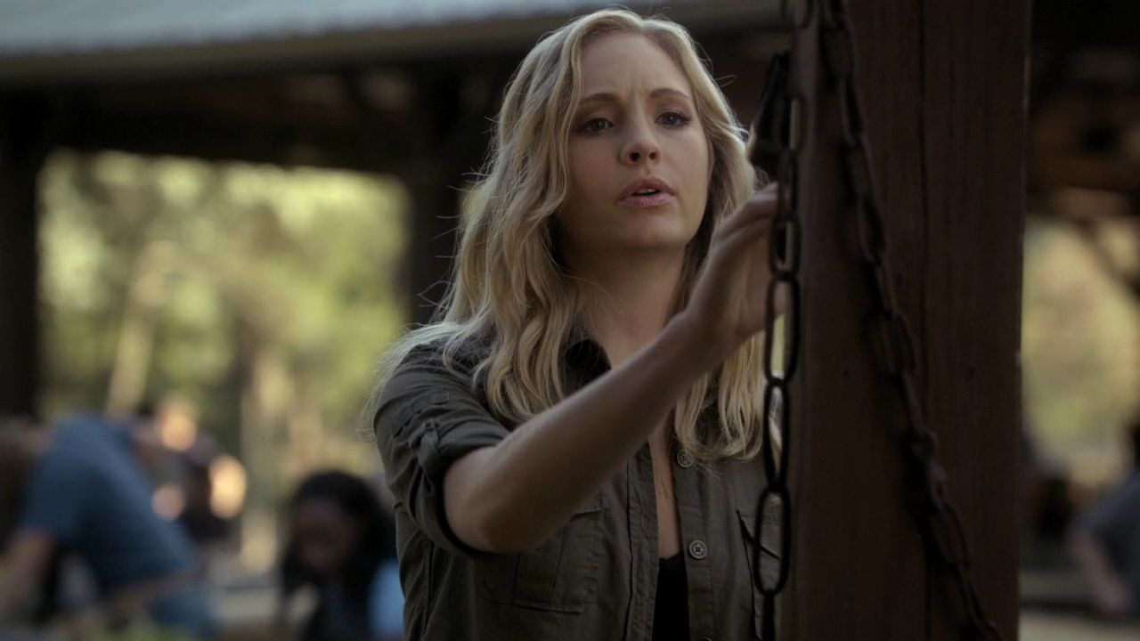 205VampireDiaries0498.jpg