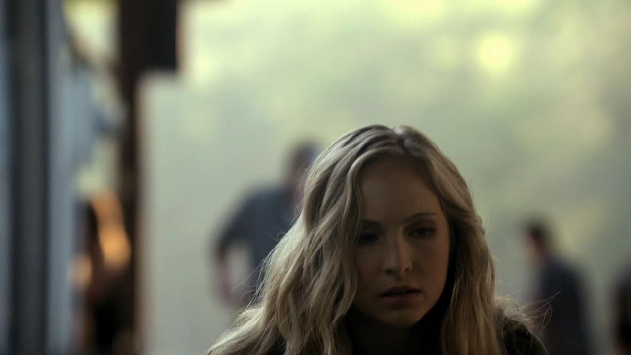 205VampireDiaries0510.jpg