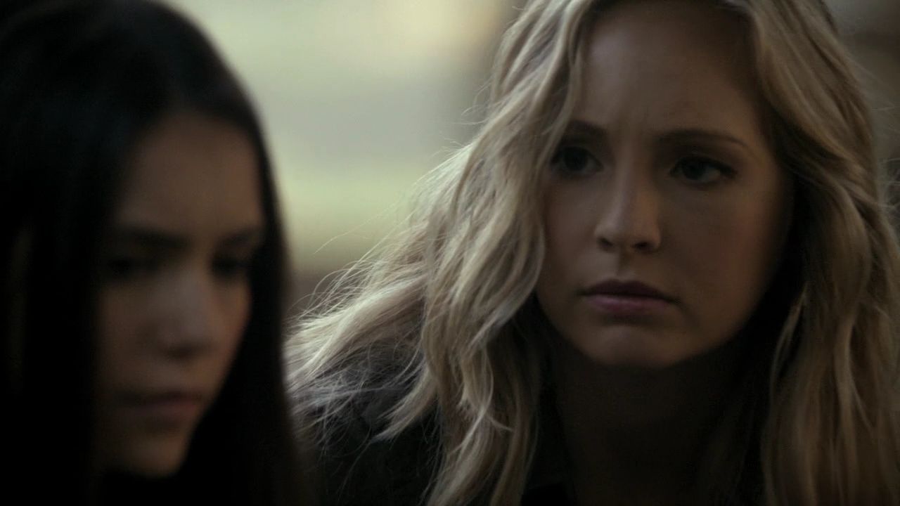 205VampireDiaries0525.jpg