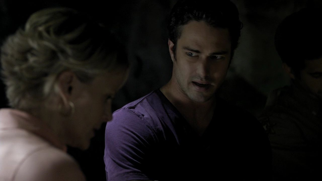 205VampireDiaries0986.jpg