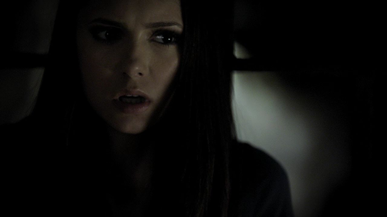 205VampireDiaries1160.jpg