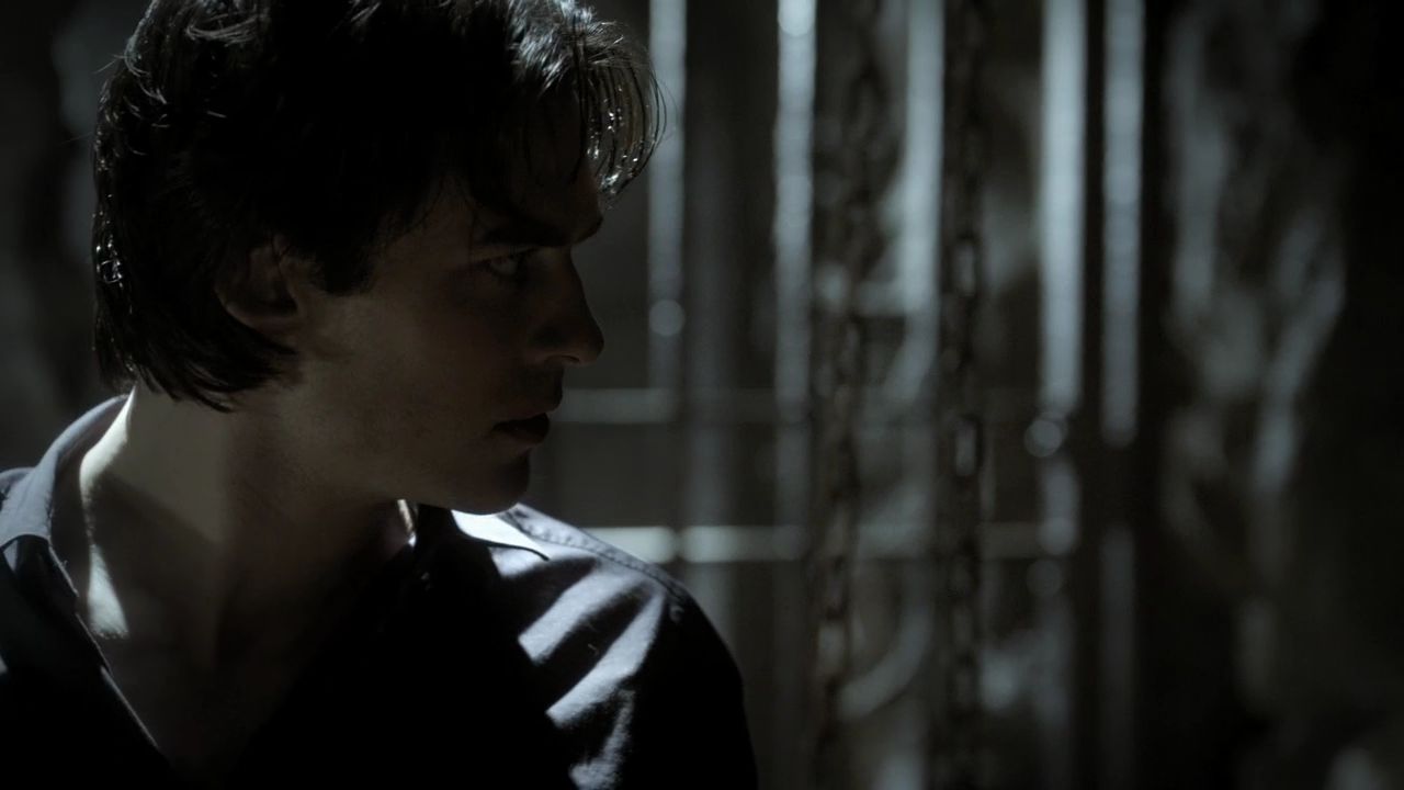 205VampireDiaries1208.jpg