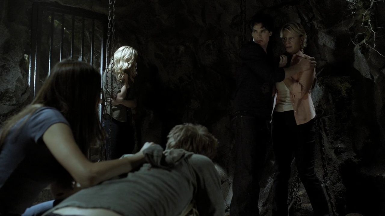 205VampireDiaries1249.jpg