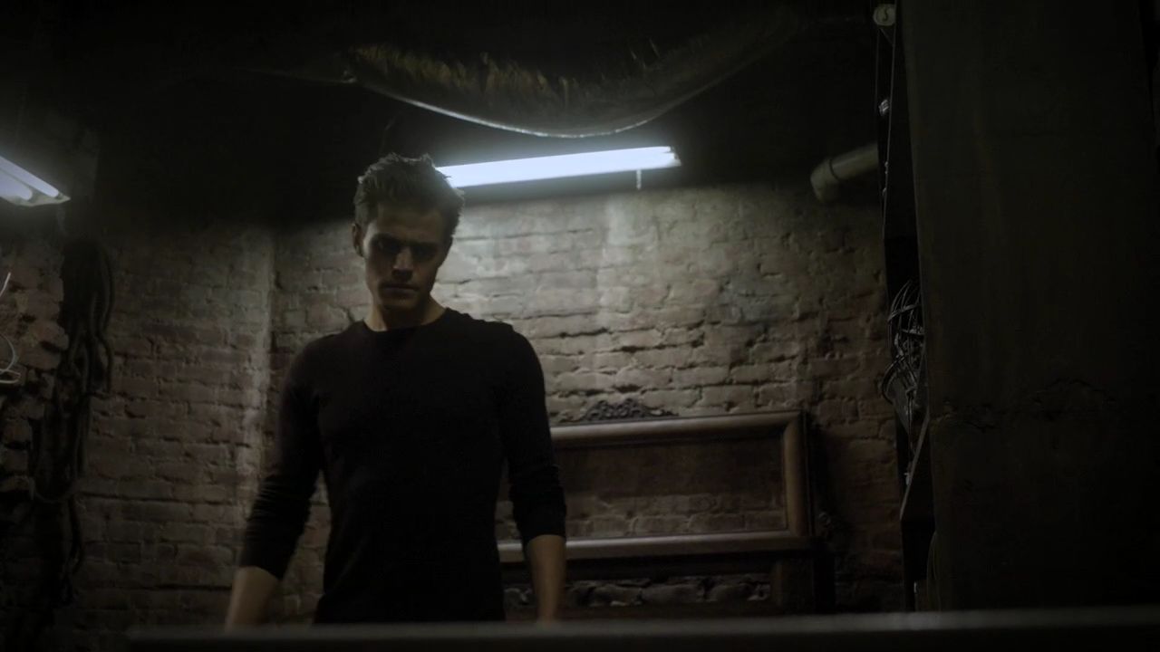 205VampireDiaries1381.jpg