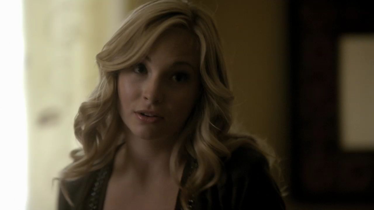 208VampireDiaries0076.jpg