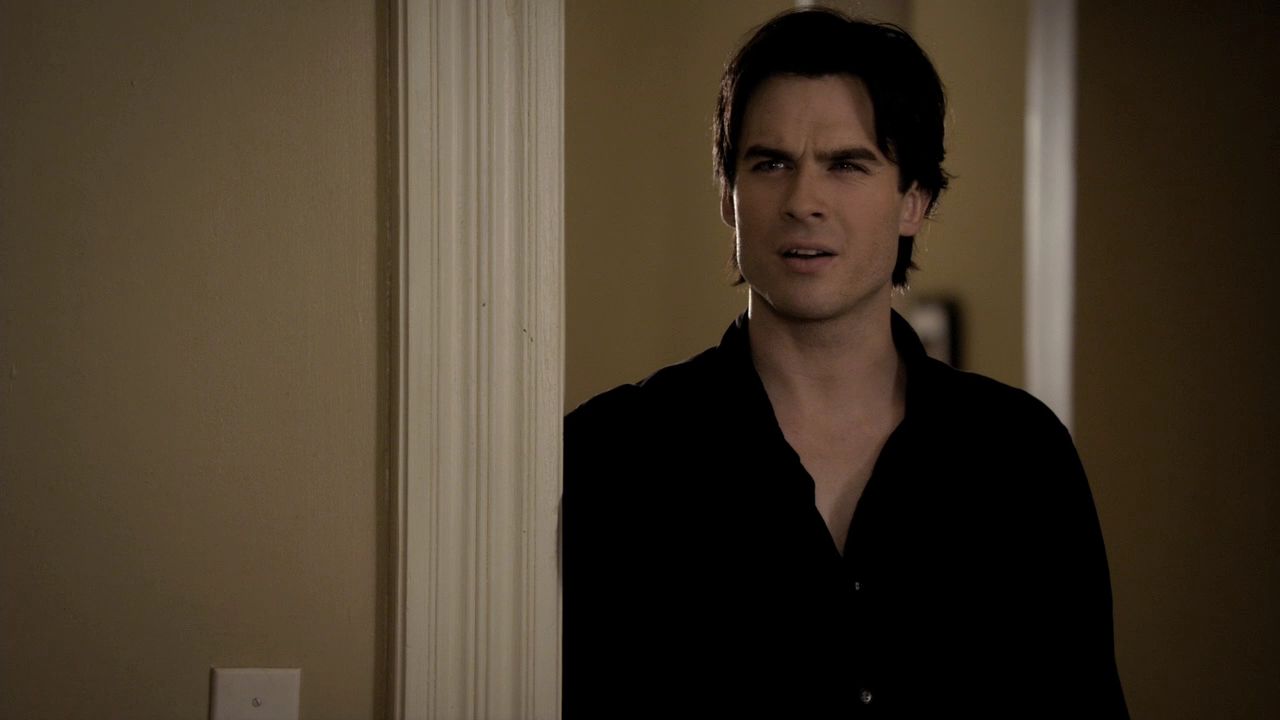 208VampireDiaries0077.jpg
