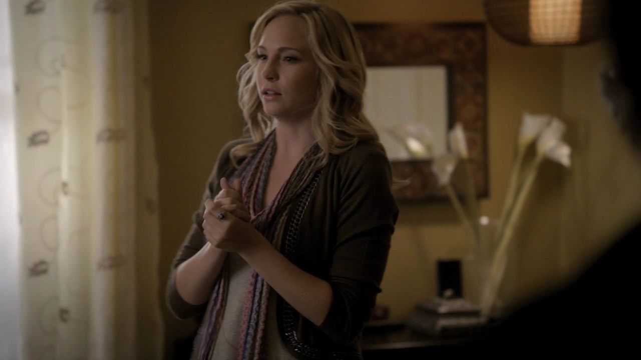 208VampireDiaries0099.jpg