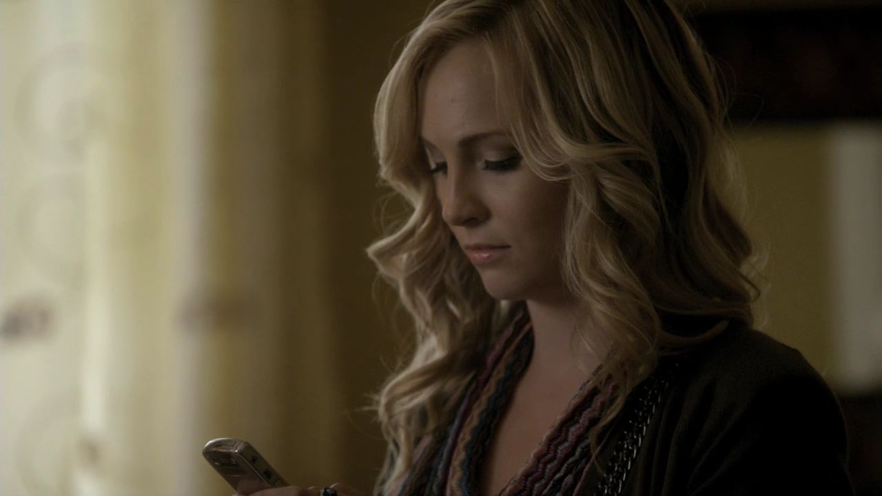 208VampireDiaries0111.jpg