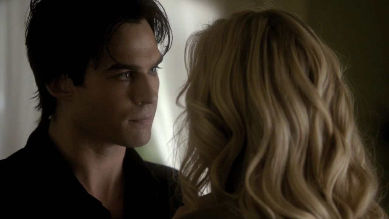 208VampireDiaries0128.jpg